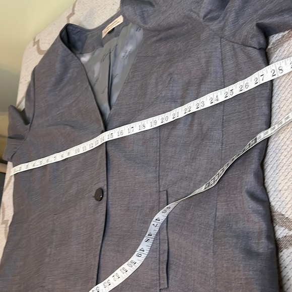 Tahari Arthur Levine gray 2 button blazer jacket - Picture 9 of 14
